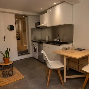 Appartement Joli Studio En Plein Coeur Historique, Grasse